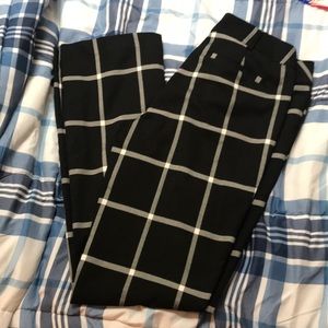 NY&Co black and white windowpane pants